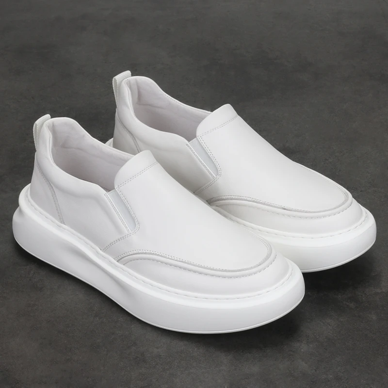Új vastag talpú trend kis fehér bőr cipő divat egyszínű szabadidő mindent egy pedál férfi testület cipő